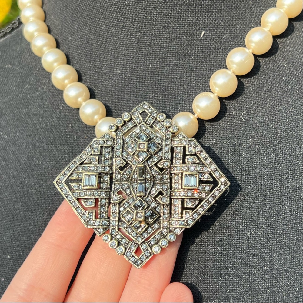 & Heidi Daus Victorian Style Pearl Necklace - Picture 6 of 9